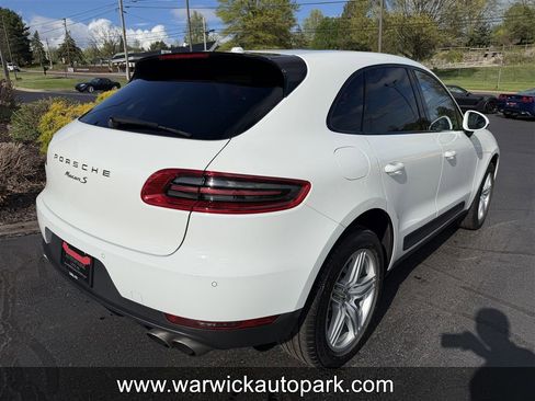Used 2017 Porsche Macan S image 14