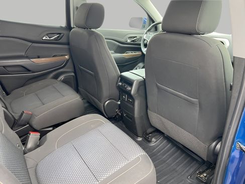 Used 2023 GMC Acadia SLE w/ Driver Convenience Package image 33