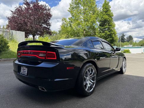 Used 2013 Dodge Charger R/T w/ Wheels & Tunes Group RWD image 5