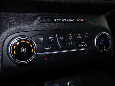 Used 2020 Ford Escape SE image 31