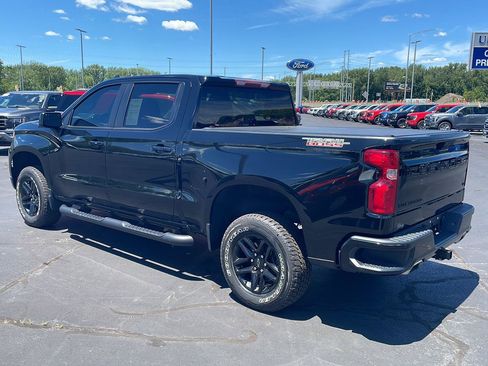 Used 2023 Chevrolet Silverado 1500 LT Trail Boss w/ Protection Package AWD/4WD image 3