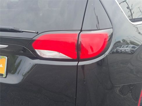 Certified 2023 Chrysler Voyager LX FWD image 14
