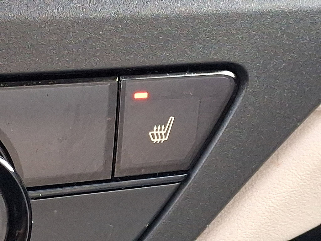 Used 2023 Honda Accord EX image 19