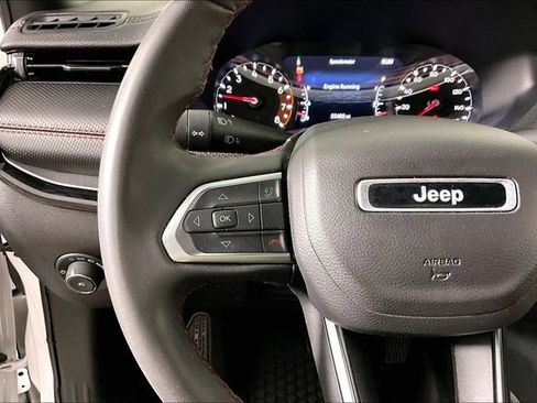 Used 2024 Jeep Compass Trailhawk AWD/4WD image 10