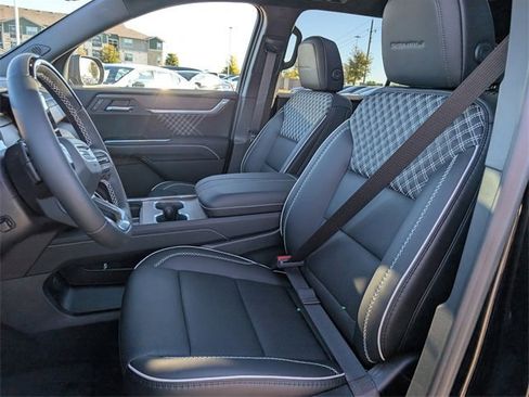 New 2026 GMC Acadia Denali w/ Super Cruise Package image 17