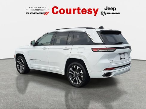 Certified 2024 Jeep Grand Cherokee Overland w/ Trailer Tow Package AWD/4WD image 6
