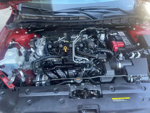 Used 2025 Nissan Altima 2.5 SV FWD image 32