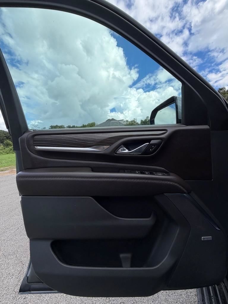 Used 2021 GMC Yukon Denali w/ Denali Premium Package RWD image 10