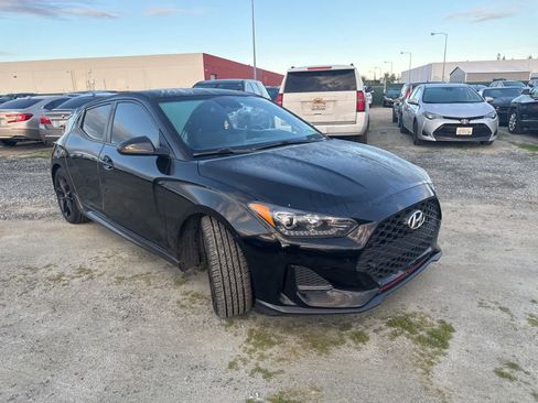 Used 2019 Hyundai Veloster Turbo R-Spec image 3