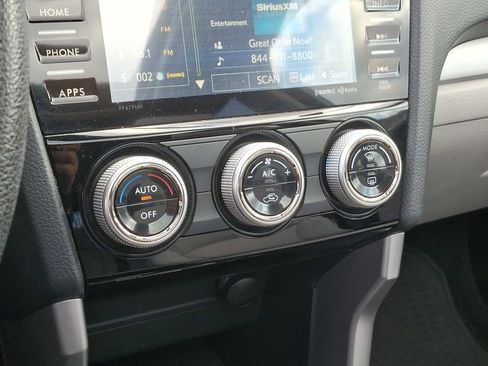 Used 2018 Subaru Forester 2.5i Premium w/ All-Weather Package image 16