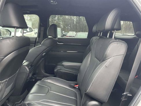 Used 2024 Hyundai Palisade Calligraphy image 13