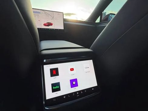 Used 2026 Tesla Model S AWD/4WD image 8