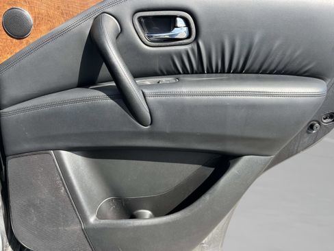 Used 2024 Nissan Armada SL image 26