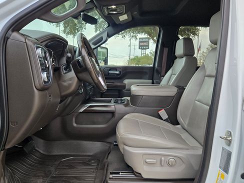 Certified 2020 GMC Sierra 3500 SLT w/ Technology Package image 8