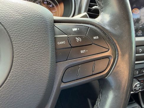 Used 2020 Jeep Cherokee Trailhawk w/ Comfort/Convenience Group AWD/4WD image 13