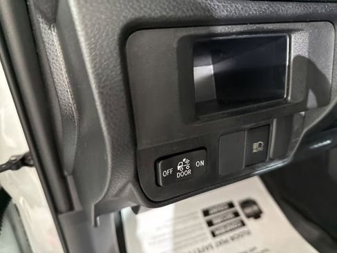 Used 2019 Toyota Tacoma SR w/ SR Convenience Package RWD image 18