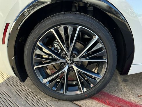 New 2026 Toyota Prius XLE image 9