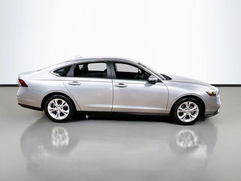 Used 2025 Honda Accord LX image 8
