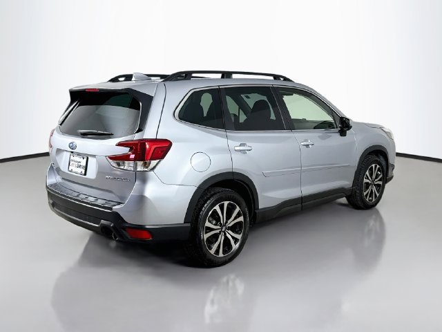 Used 2023 Subaru Forester Limited AWD/4WD image 9