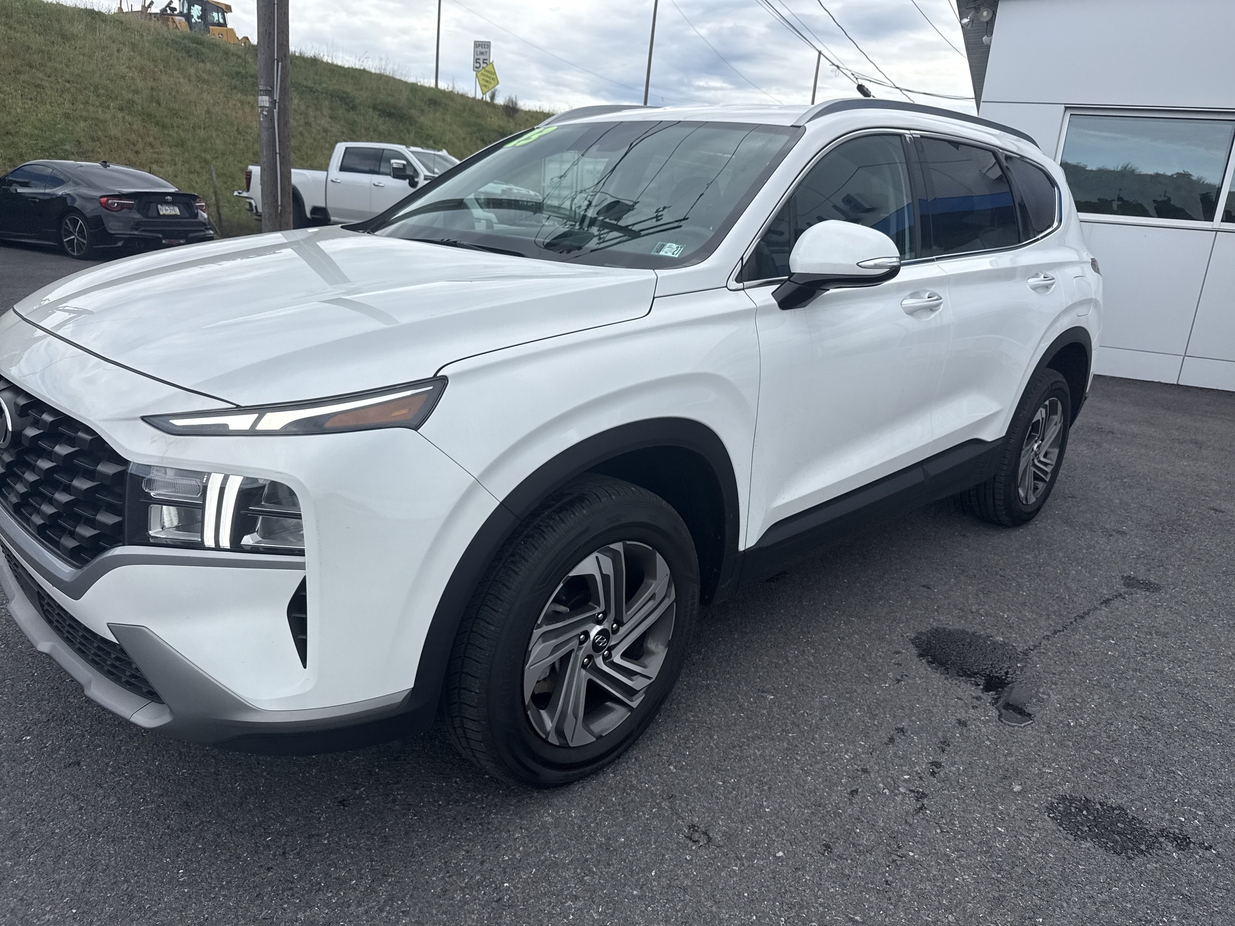 Used 2023 Hyundai Santa Fe SEL AWD/4WD image 7