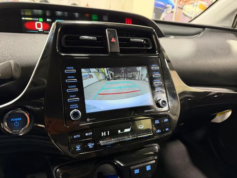 Used 2022 Toyota Prius XLE AWD/4WD image 48