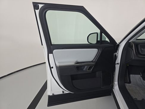Used 2024 Rivian R1S Adventure AWD/4WD image 16