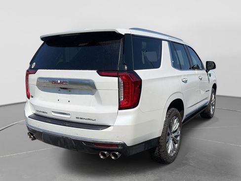 Used 2022 GMC Yukon Denali w/ Advanced Technology Package AWD/4WD image 6