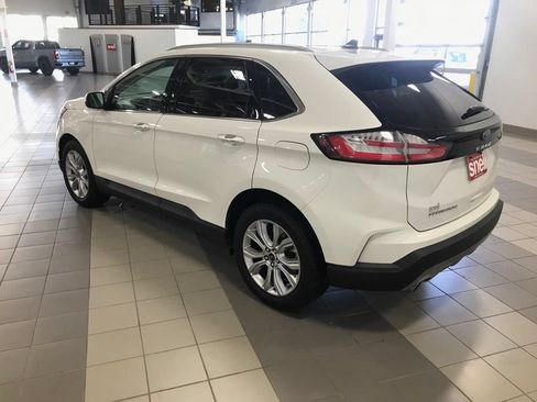 Used 2022 Ford Edge Titanium AWD/4WD image 3