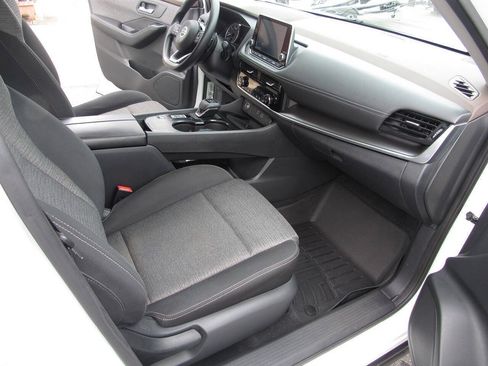 Used 2021 Nissan Rogue SV FWD image 24