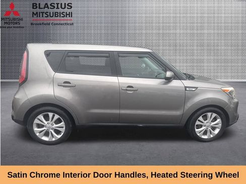 Used 2016 Kia Soul + w/ Primo Package FWD image 10