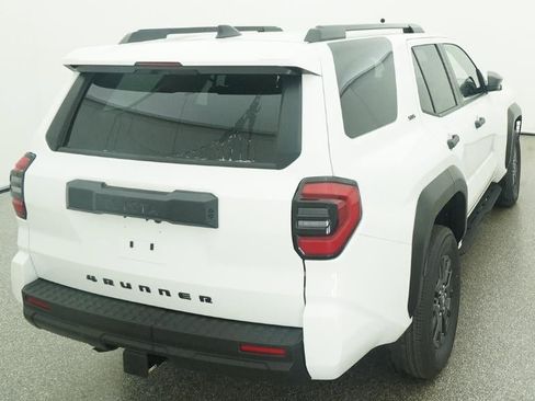 New 2026 Toyota 4Runner SR5 image 41