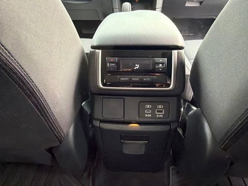 Certified 2025 Subaru Ascent Premium AWD/4WD image 22