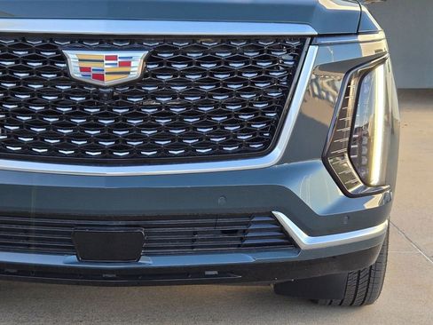 New 2026 Cadillac Escalade Luxury w/ LPO, Floor Liner Package image 6