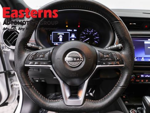 Used 2023 Nissan Kicks SR w/ SR Premium Package FWD image 10