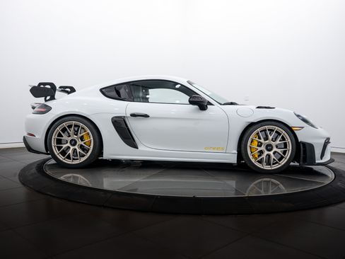 Certified 2024 Porsche 718 Cayman GT4 RS image 8