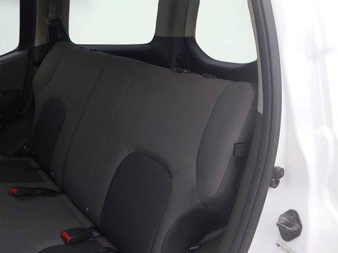 Used 2012 Nissan Xterra X AWD/4WD image 32