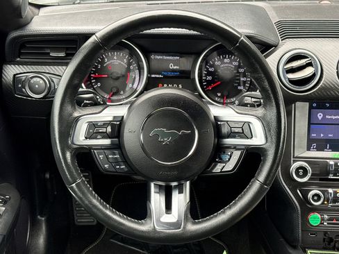 Used 2019 Ford Mustang Coupe RWD image 13