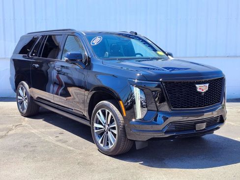 Used 2026 Cadillac Escalade ESV Sport AWD/4WD image 7