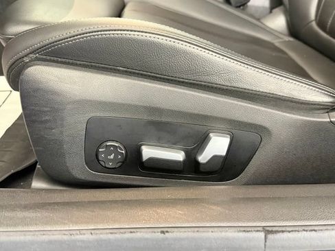 Used 2022 BMW 430i Coupe w/ M Sport Package RWD image 28