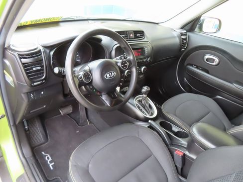 Used 2014 Kia Soul + image 16