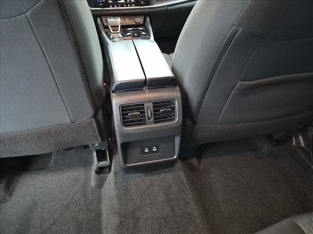 Used 2026 Nissan Rogue SV FWD image 18