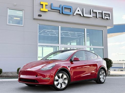 Used 2023 Tesla Model Y Long Range AWD/4WD image 1