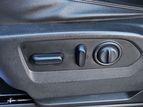 Used 2019 GMC Sierra 1500 AT4 w/ AT4 Premium Package image 27