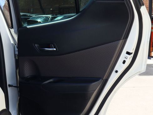 Used 2021 Toyota C-HR Limited image 26