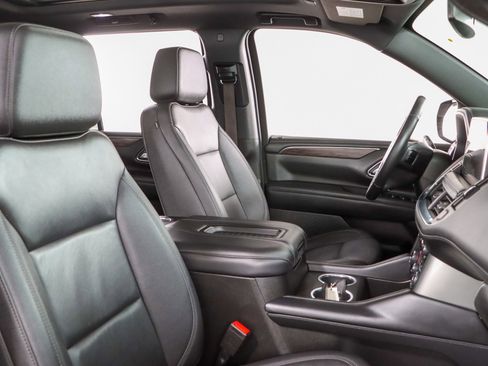 Used 2022 Chevrolet Tahoe Z71 w/ Luxury Package image 31