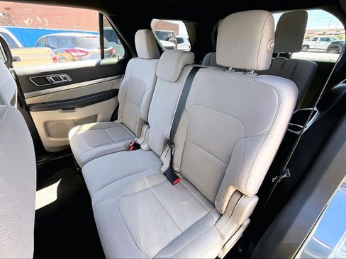 Used 2019 Ford Explorer XLT w/ Equipment Group 201A FWD image 19