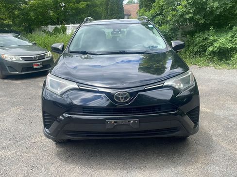 Used 2018 Toyota RAV4 LE w/ All Weather Liner Package AWD/4WD image 13