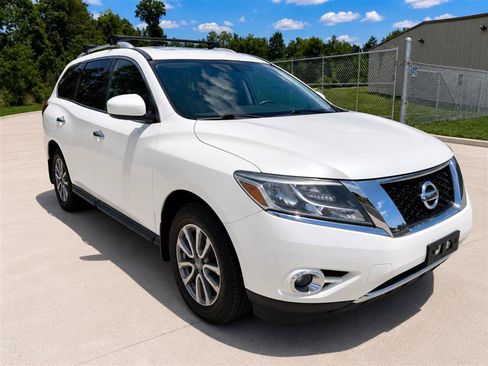 Used 2015 Nissan Pathfinder SV FWD image 9
