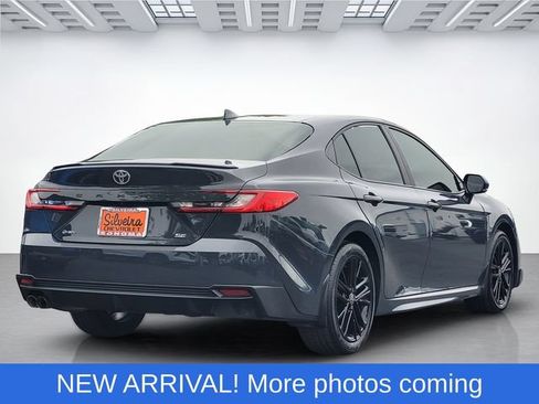 Used 2025 Toyota Camry SE FWD image 4