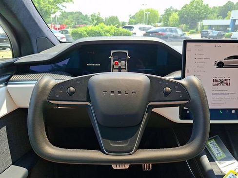 Used 2022 Tesla Model X Plaid AWD/4WD image 19
